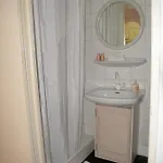 Singel 100 Nocleg ze śniadaniem 3*