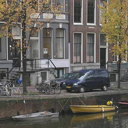 Singel 100 Oda ve Kahvaltı *